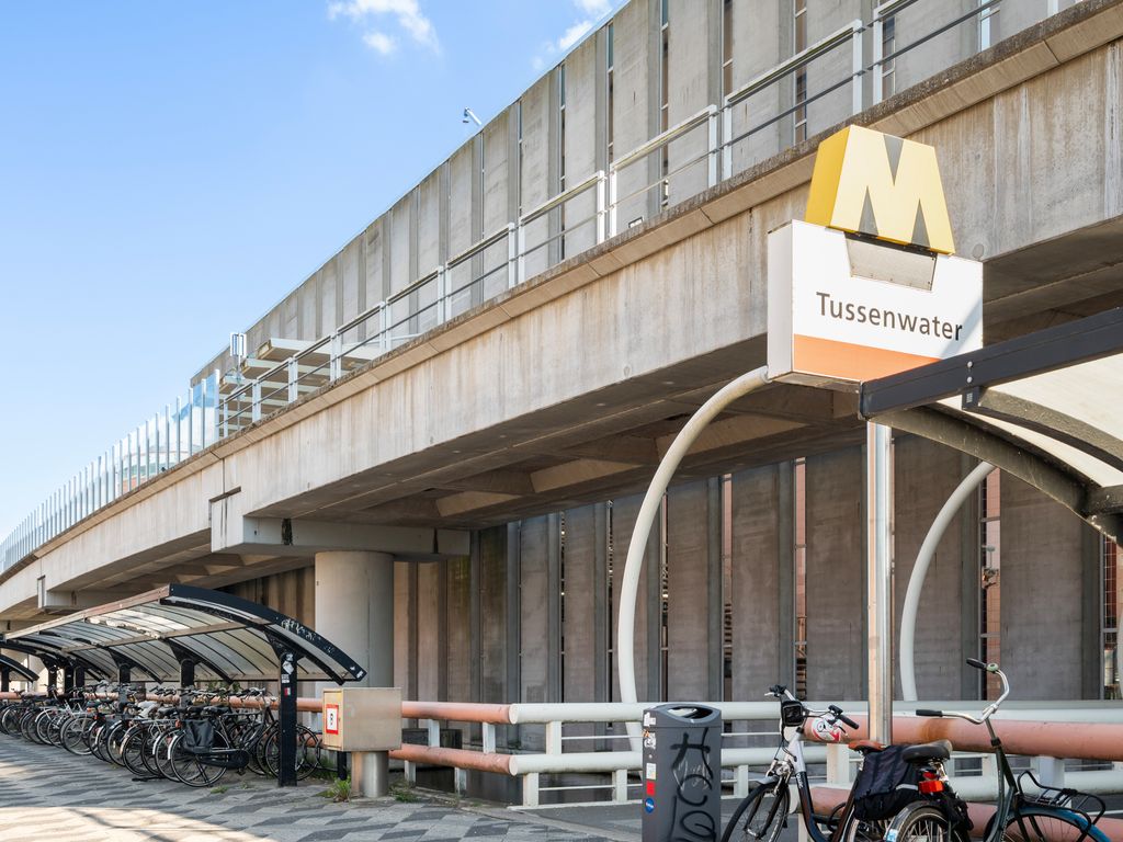 Nieuwe Wetering 54, Hoogvliet