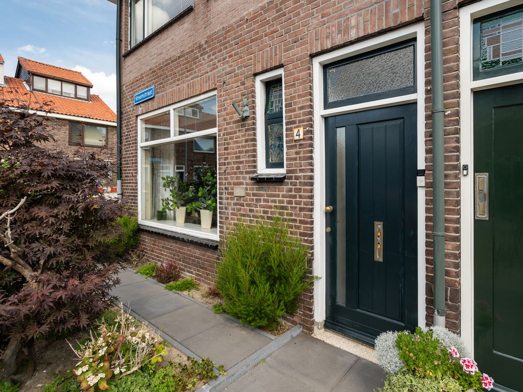 Vroomstraat 4, Pernis