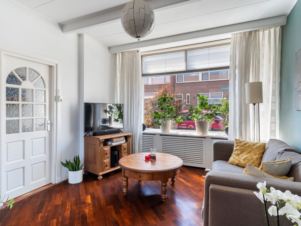 Vroomstraat 4, Pernis