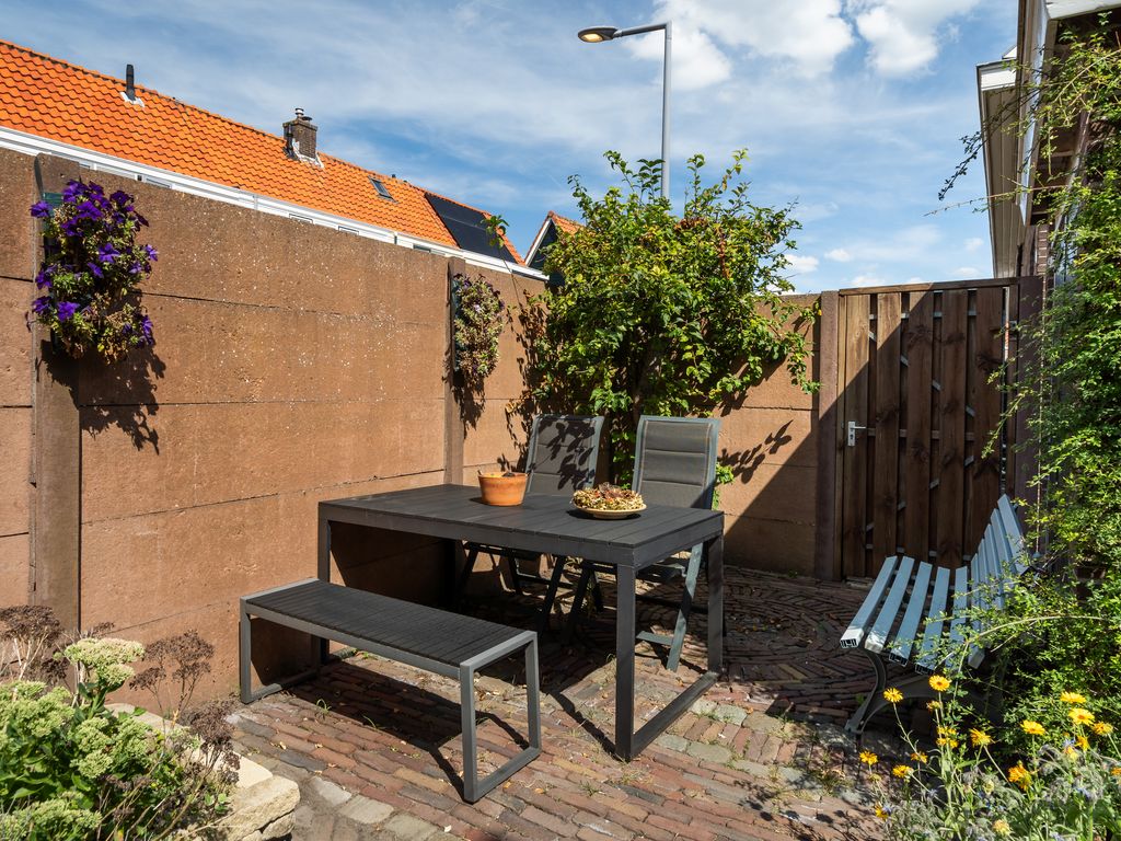 Vroomstraat 4, Pernis