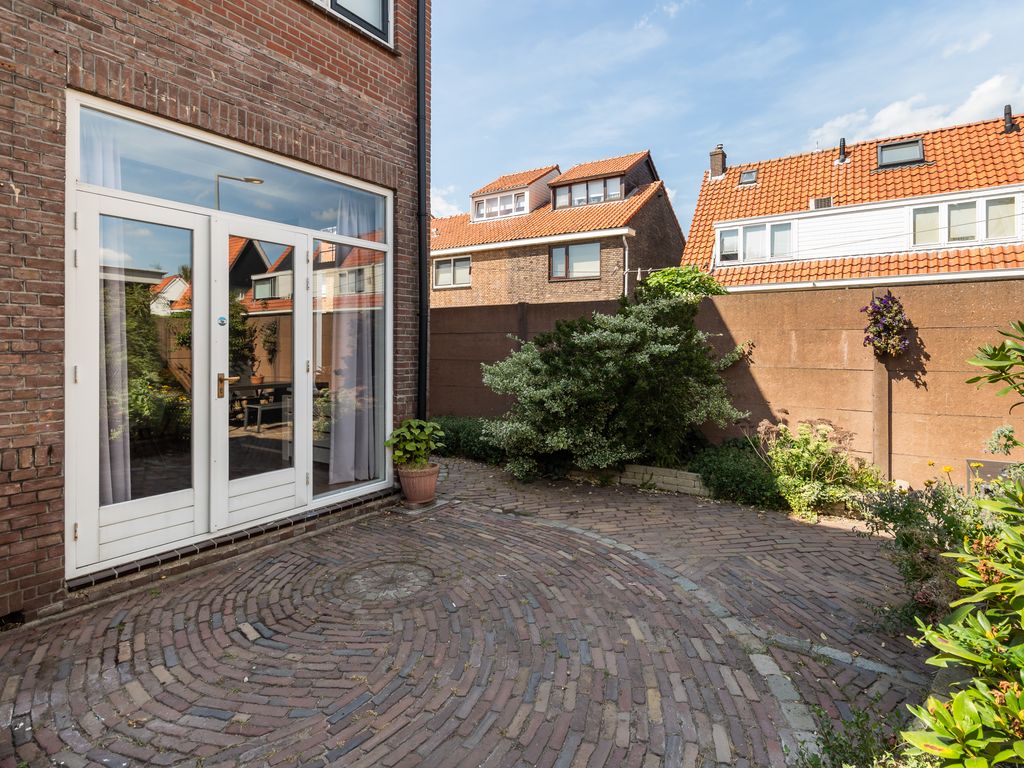 Vroomstraat 4, Pernis