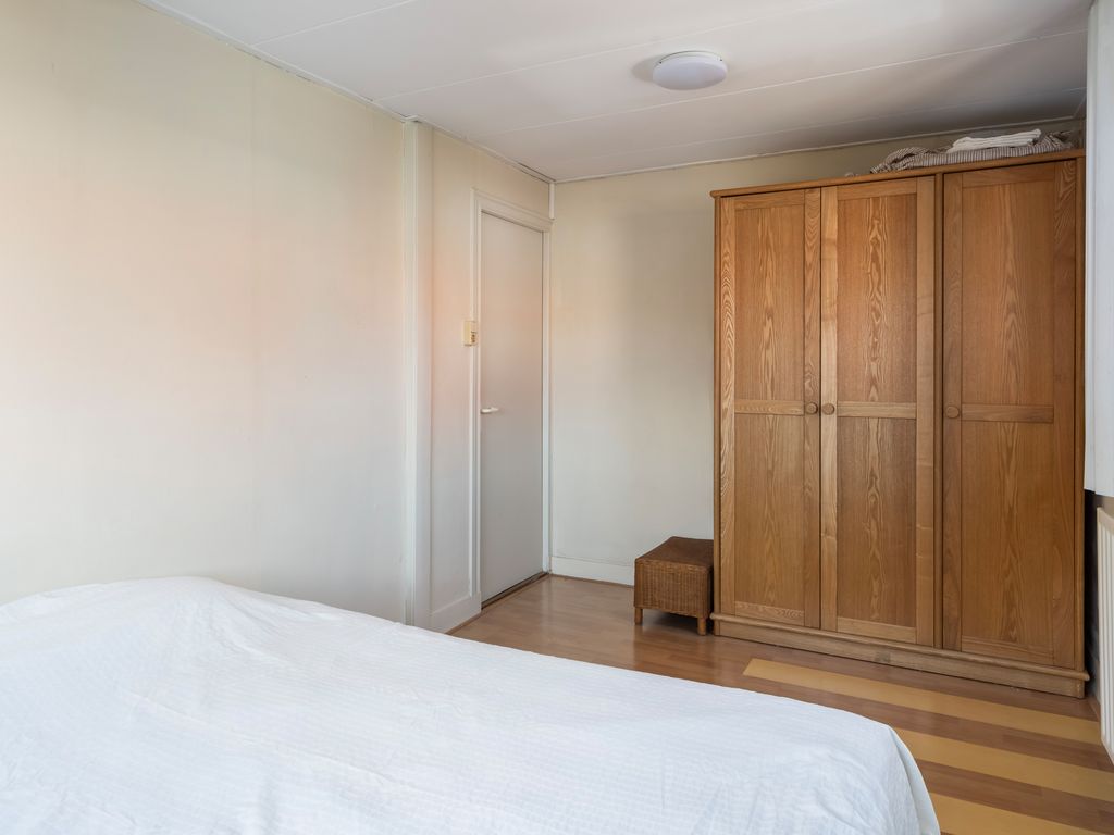 Vroomstraat 4, Pernis