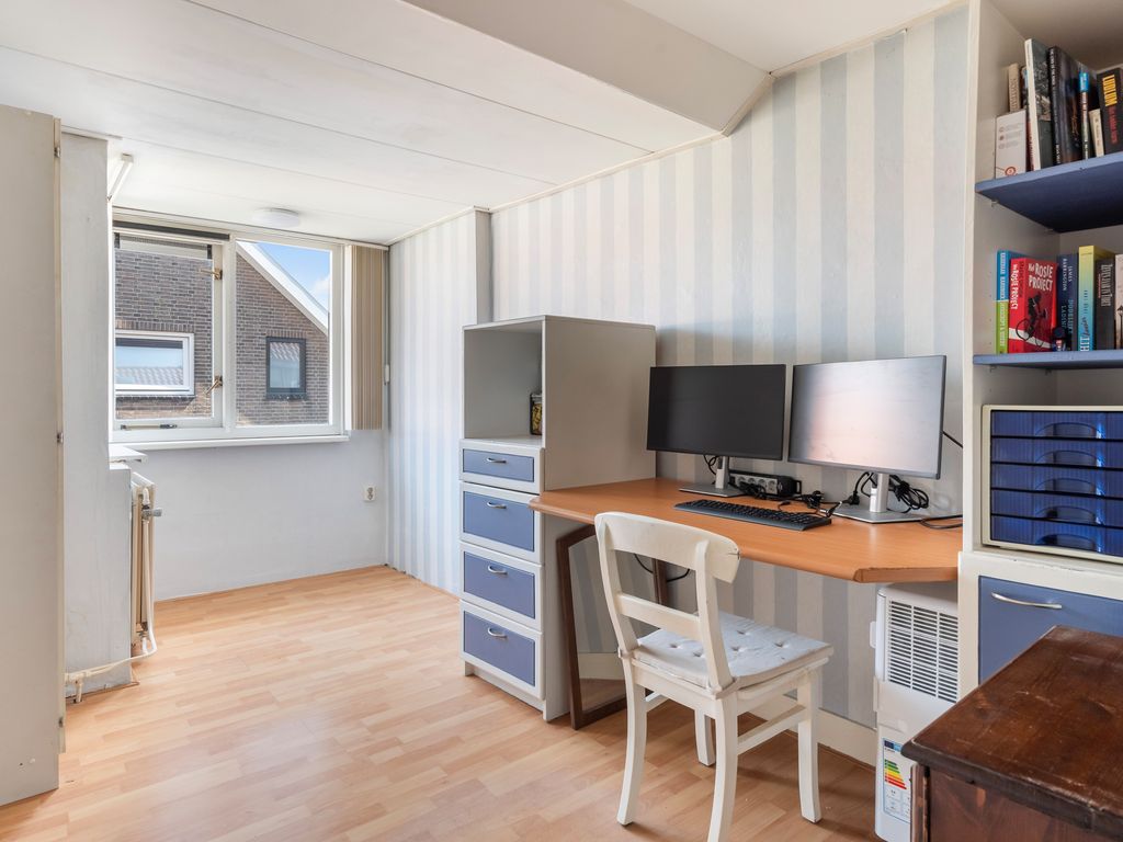 Vroomstraat 4, Pernis