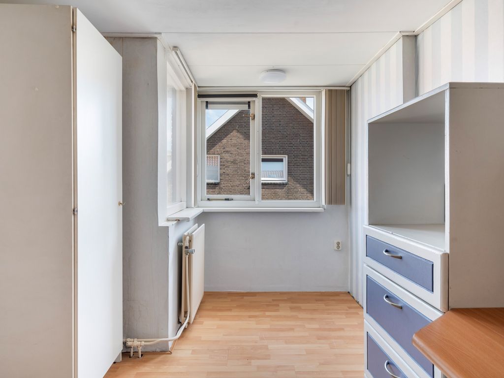 Vroomstraat 4, Pernis