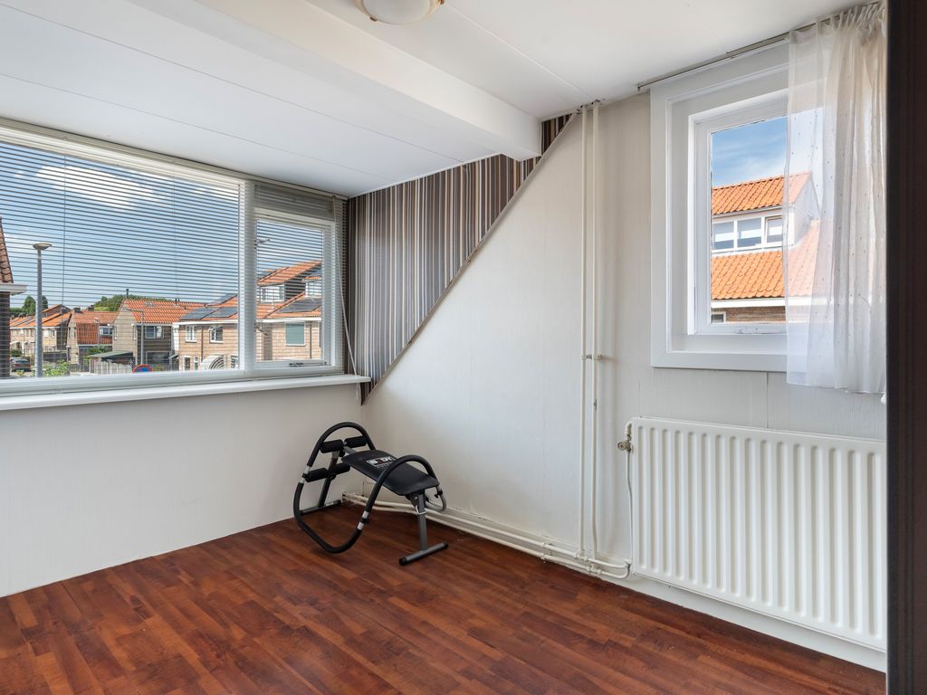 Vroomstraat 4, Pernis
