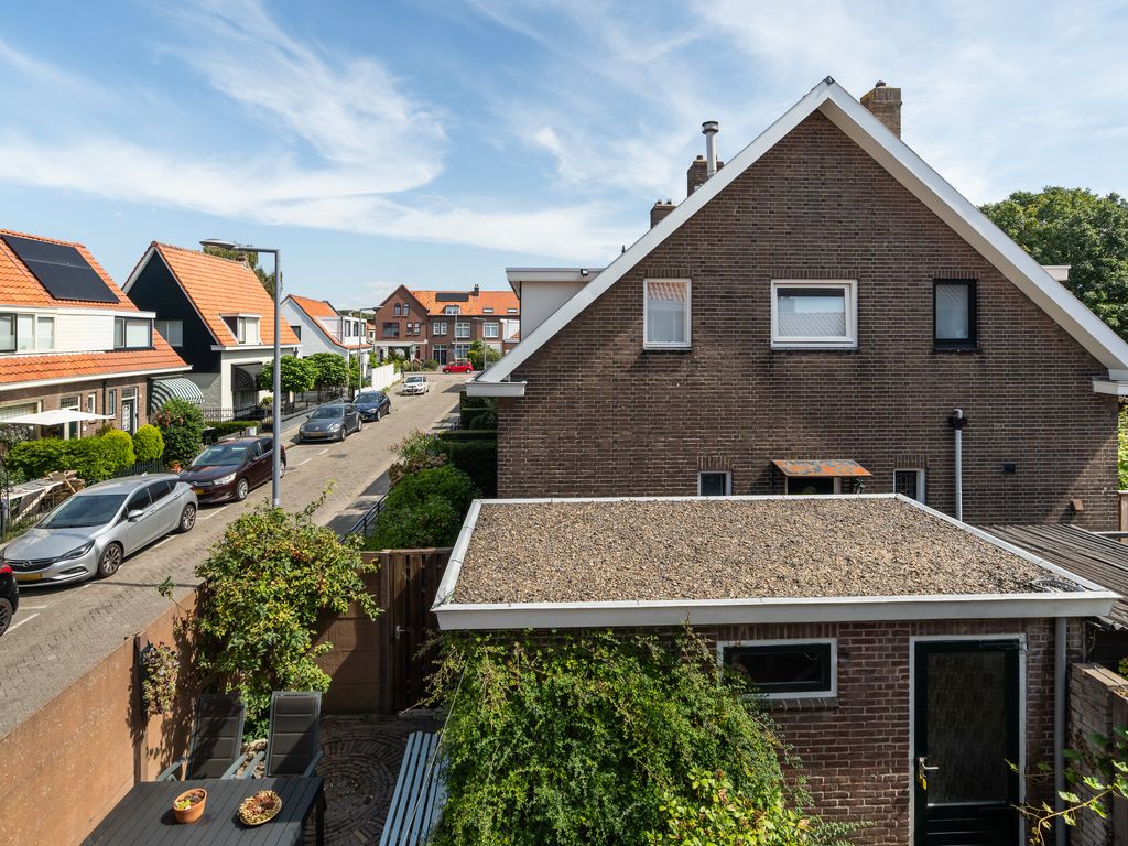 Vroomstraat 4, Pernis