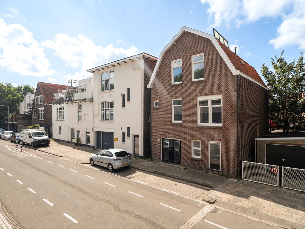 Deijffelbroekselaan 50, Pernis