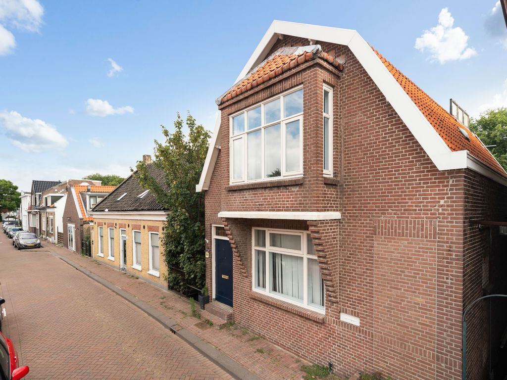 Pastoriedijk 161, Pernis