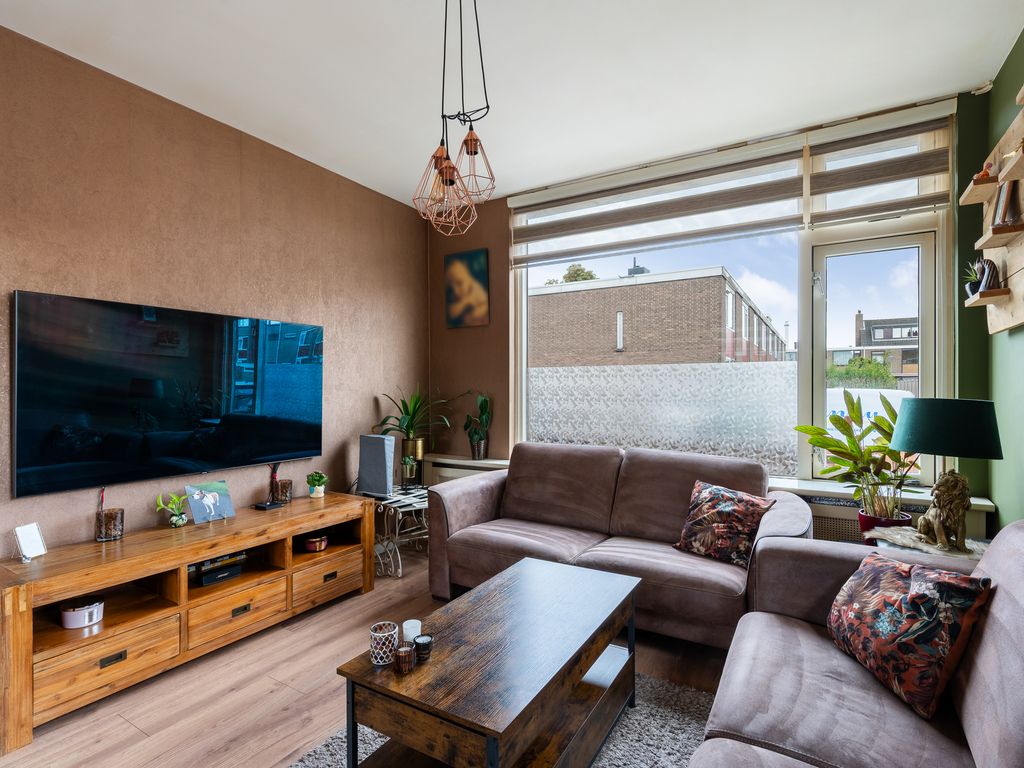 Van Zyll de Jongstraat 86, Pernis