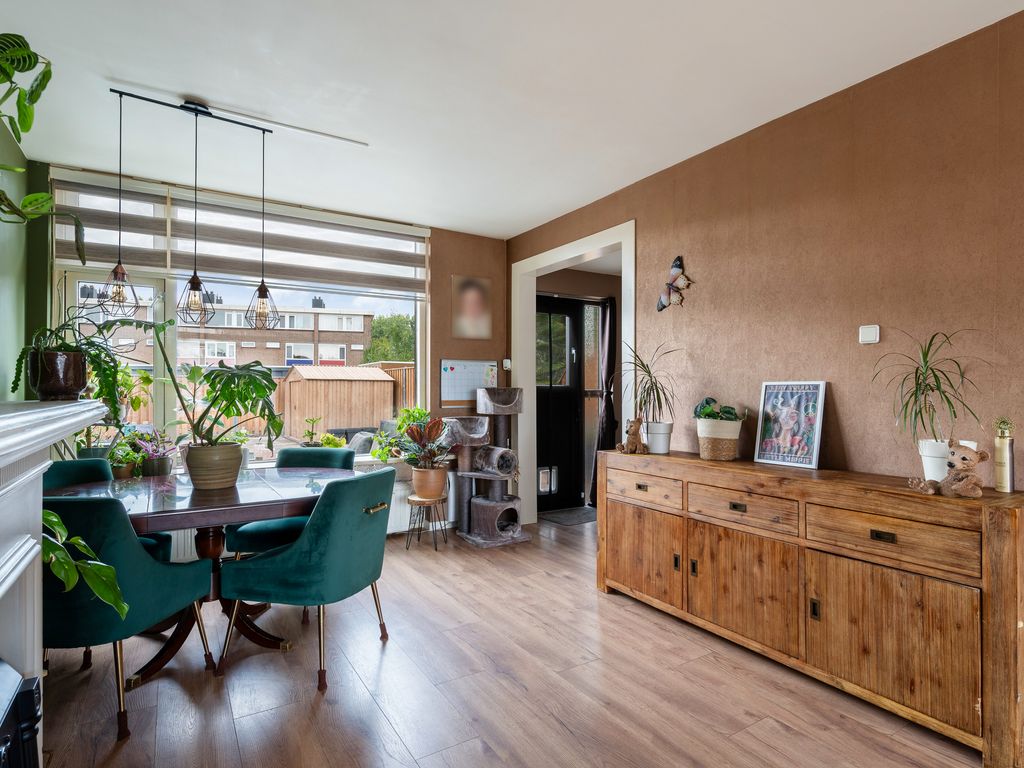 Van Zyll de Jongstraat 86, Pernis