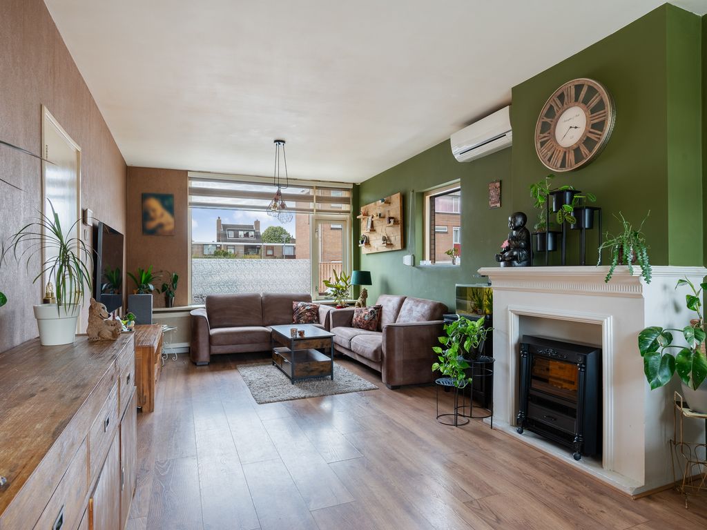 Van Zyll de Jongstraat 86, Pernis