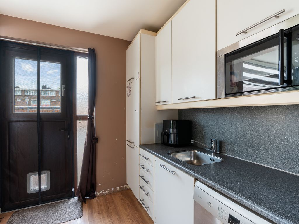 Van Zyll de Jongstraat 86, Pernis