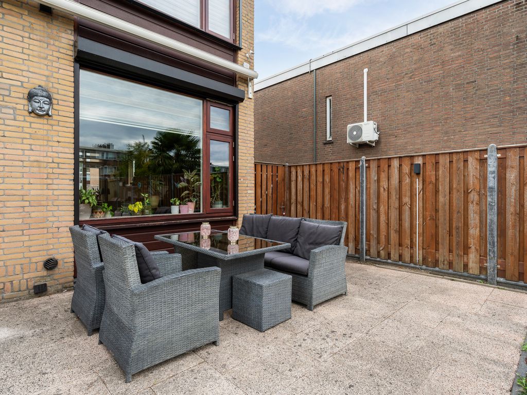 Van Zyll de Jongstraat 86, Pernis