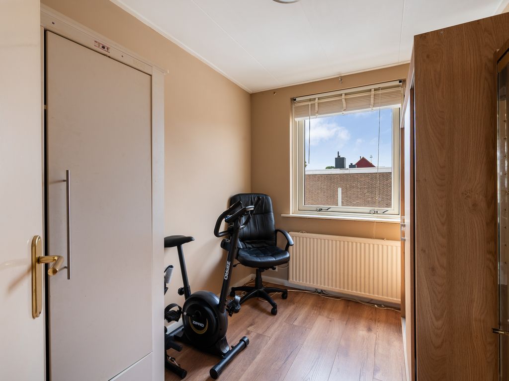 Van Zyll de Jongstraat 86, Pernis