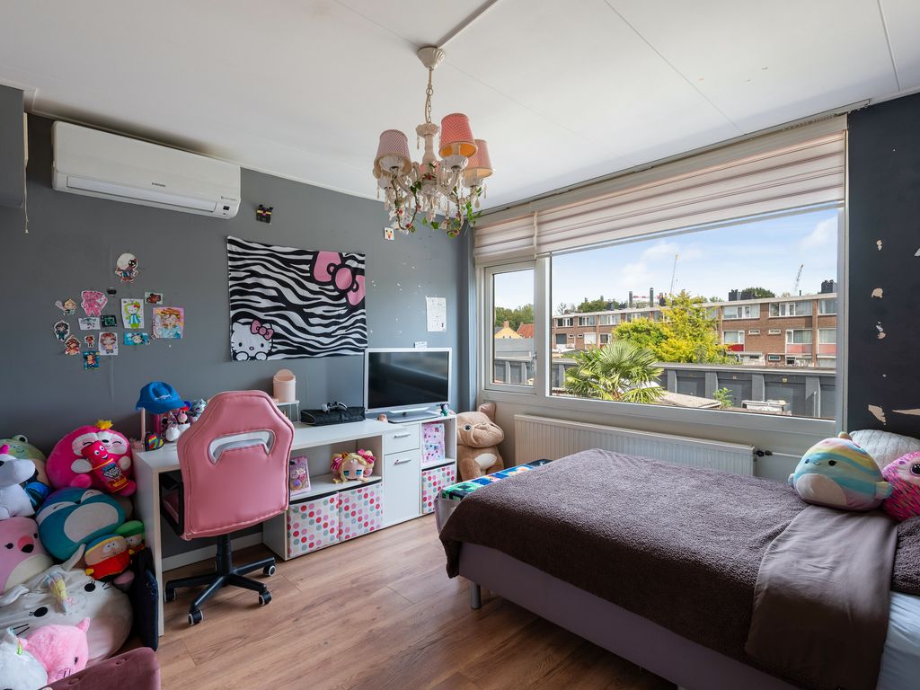 Van Zyll de Jongstraat 86, Pernis