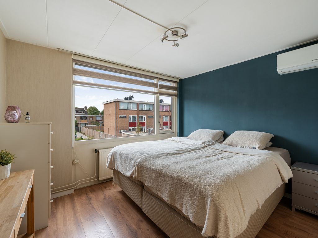 Van Zyll de Jongstraat 86, Pernis