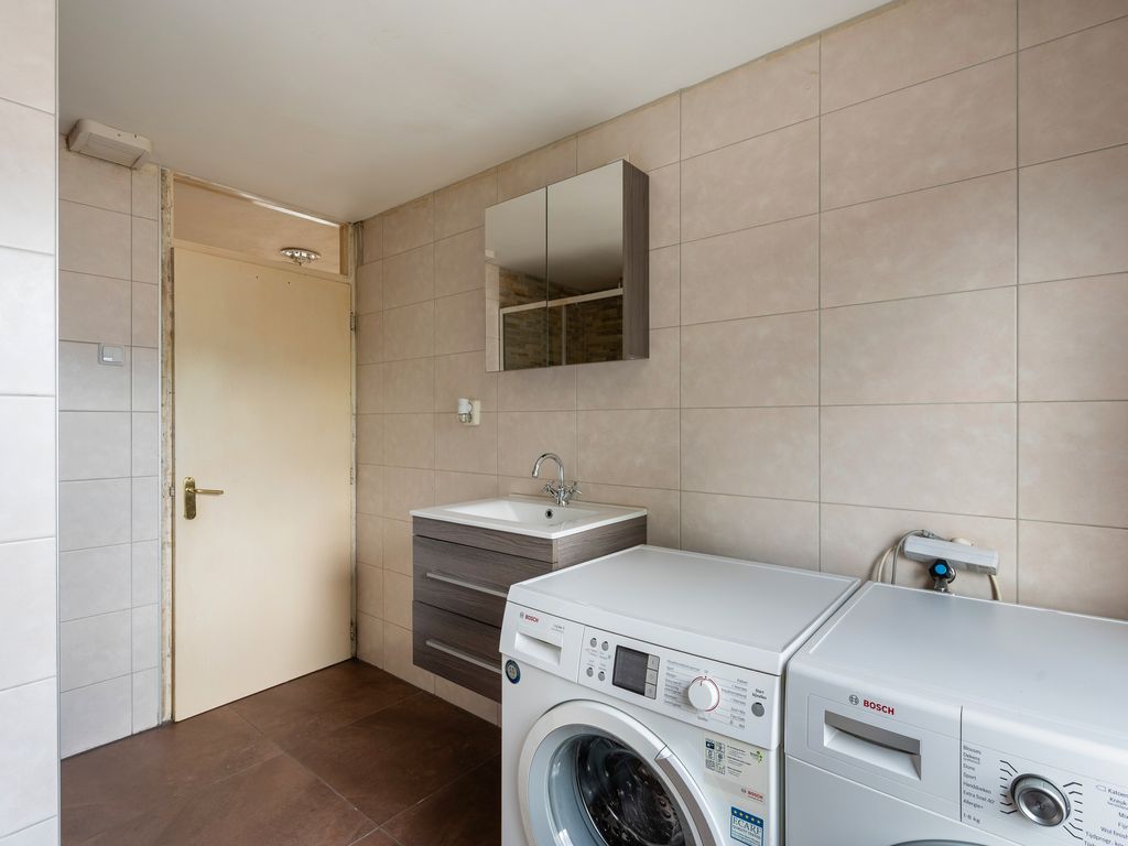 Van Zyll de Jongstraat 86, Pernis