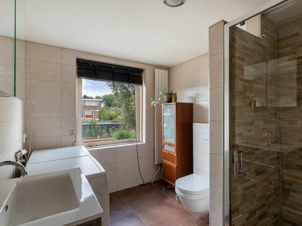 Van Zyll de Jongstraat 86, Pernis