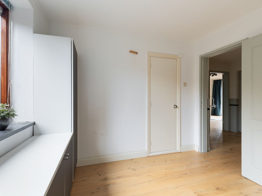 Curaçaoplein 15, Hoogvliet