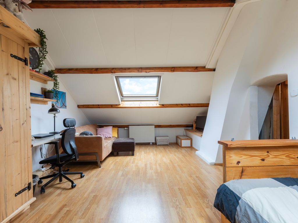 Curaçaoplein 15, Hoogvliet
