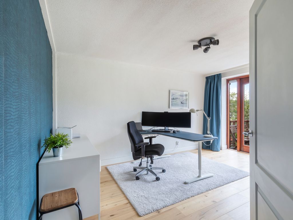 Curaçaoplein 15, Hoogvliet