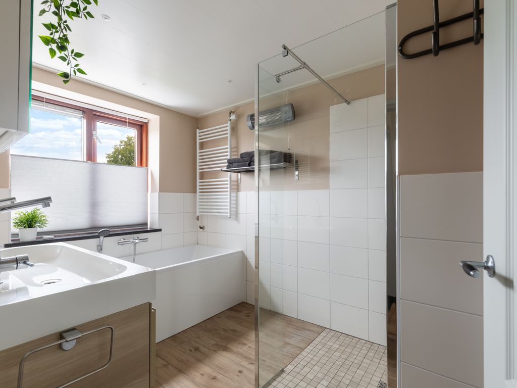 Curaçaoplein 15, Hoogvliet