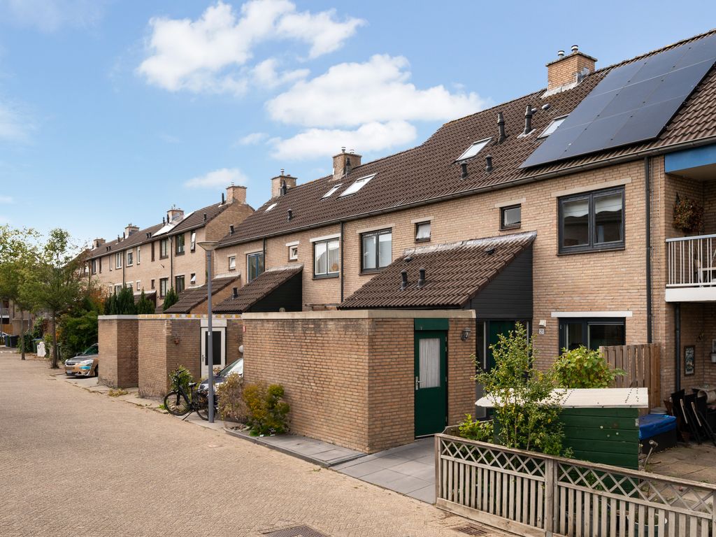 Lijster 21, Hoogvliet