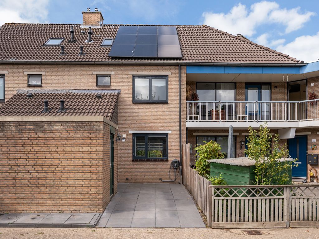 Lijster 21, Hoogvliet