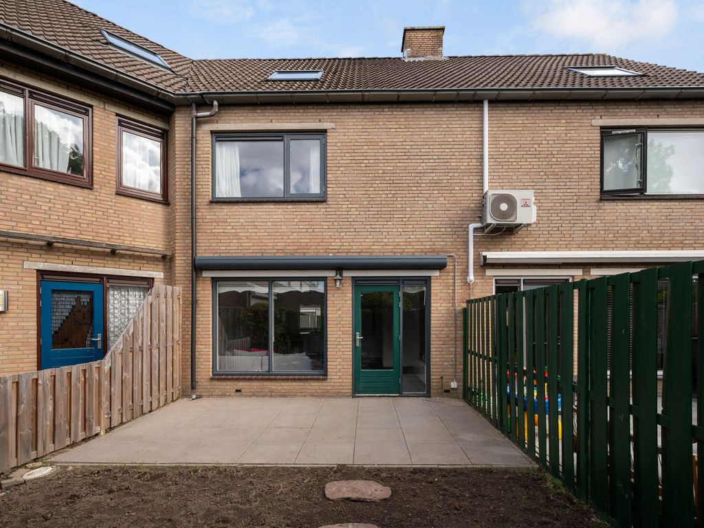 Lijster 21, Hoogvliet