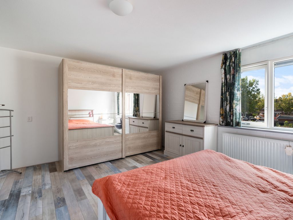 Lijster 21, Hoogvliet