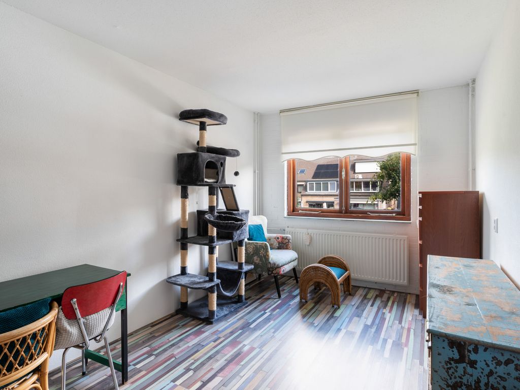 Lijster 21, Hoogvliet
