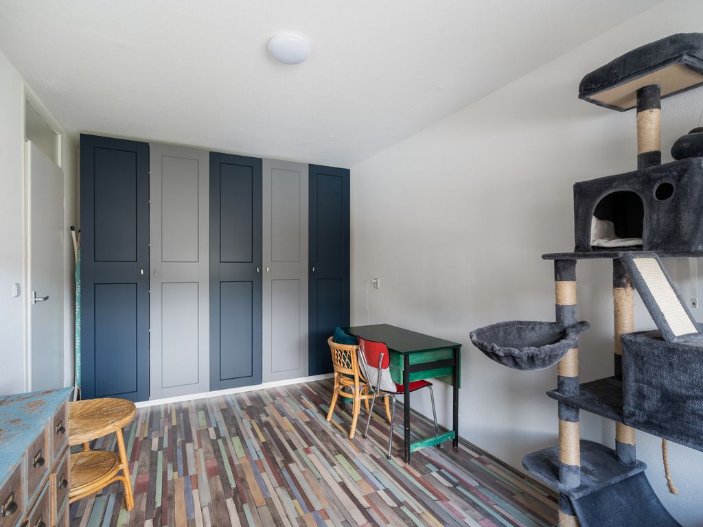 Lijster 21, Hoogvliet