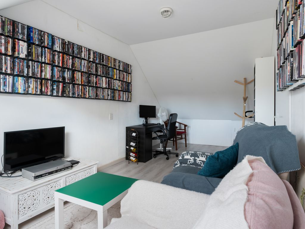 Lijster 21, Hoogvliet