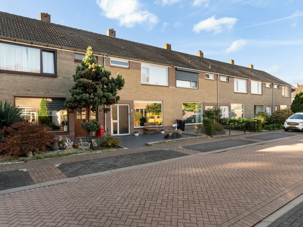Moerbeistraat 7, Spijkenisse