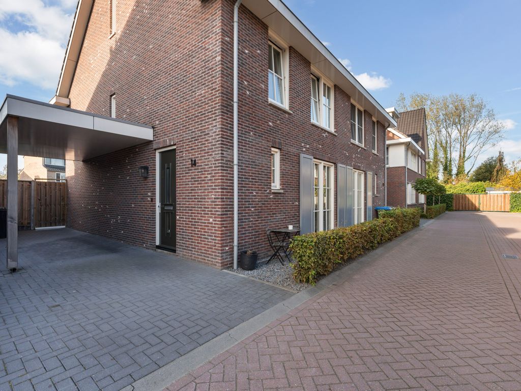 Voorneveldstraat 14, Pernis