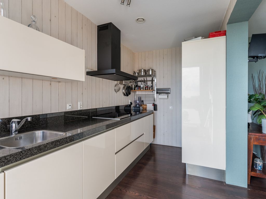 Keizersmantelweg 231, Hoogvliet