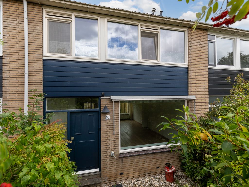 Joop Westerweelpad 18, Hoogvliet