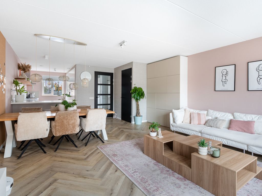 Parelvissersstraat 30, Hoogvliet