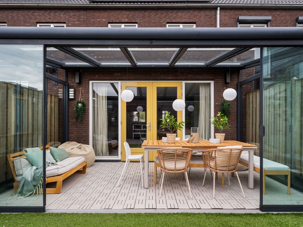 Parelvissersstraat 30, Hoogvliet