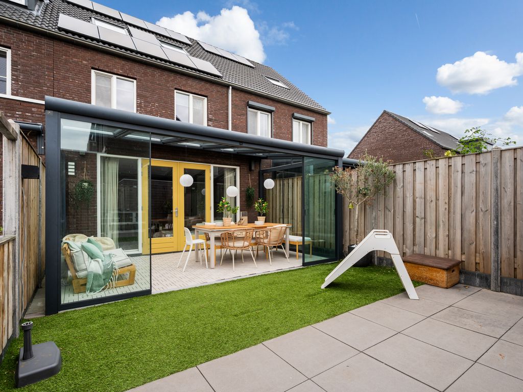 Parelvissersstraat 30, Hoogvliet