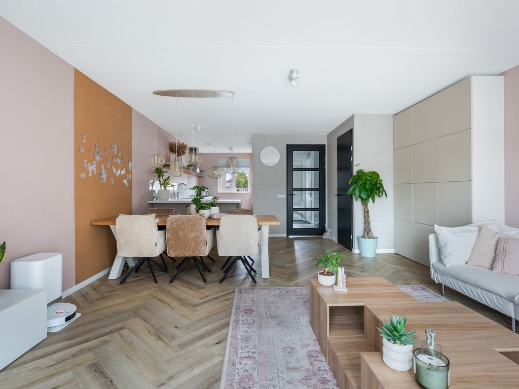 Parelvissersstraat 30, Hoogvliet