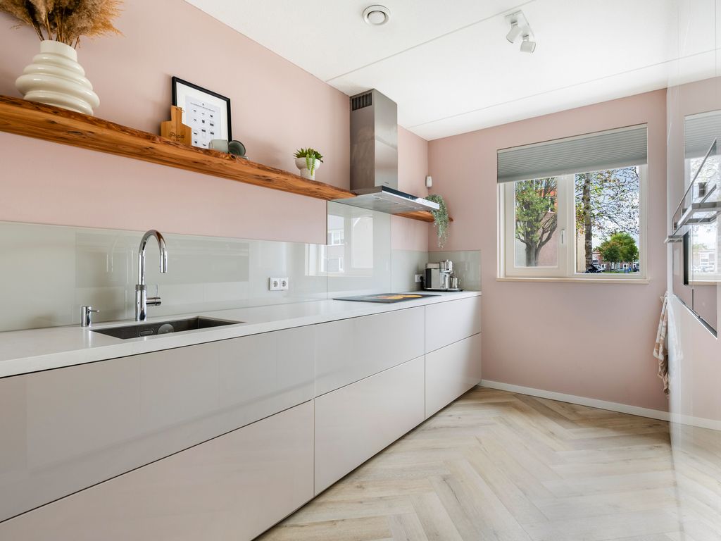 Parelvissersstraat 30, Hoogvliet