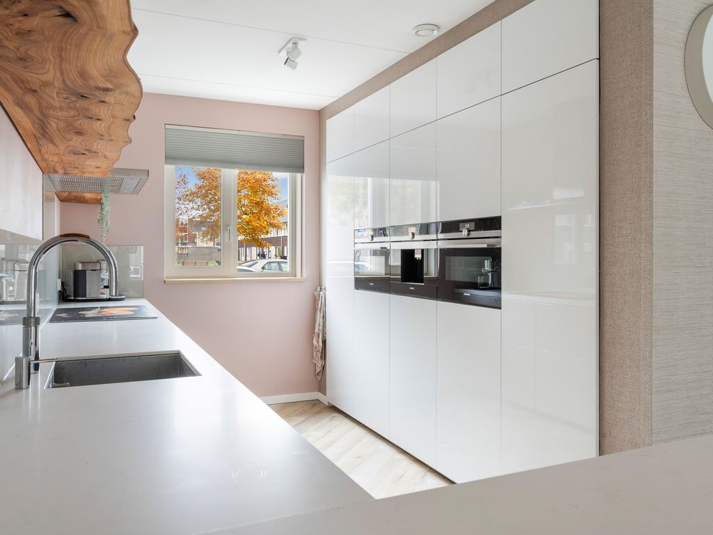 Parelvissersstraat 30, Hoogvliet