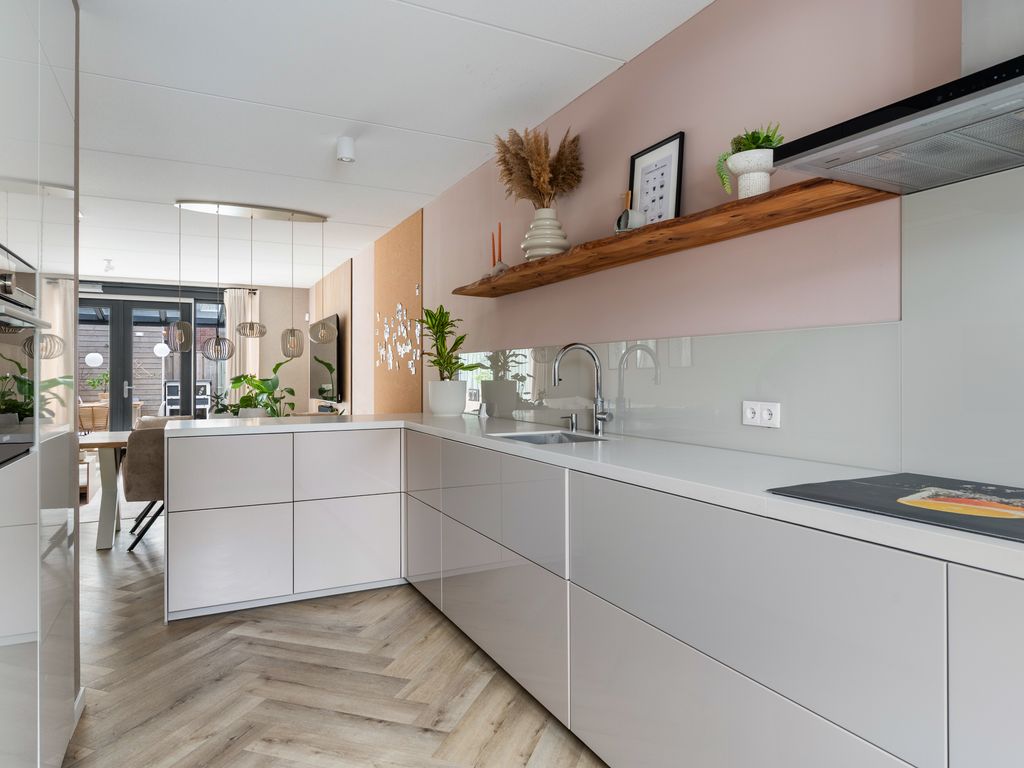 Parelvissersstraat 30, Hoogvliet