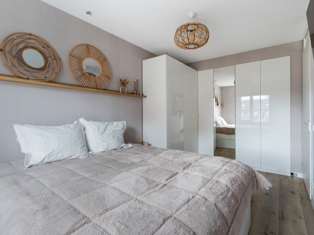 Parelvissersstraat 30, Hoogvliet