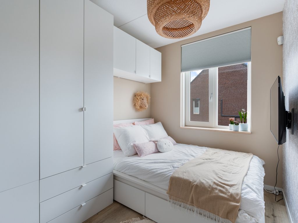 Parelvissersstraat 30, Hoogvliet