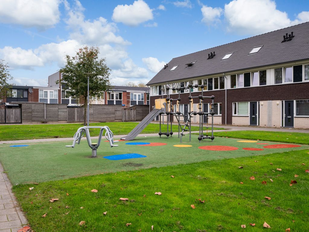 Parelvissersstraat 30, Hoogvliet