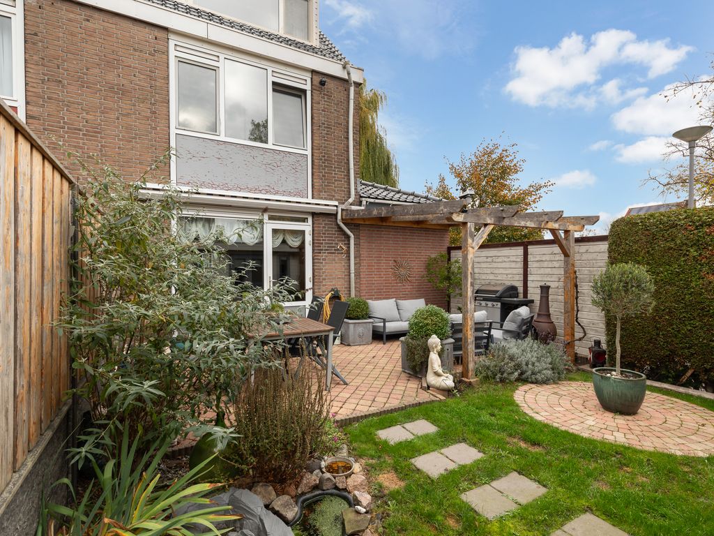 Sagiusstraat 72, Pernis