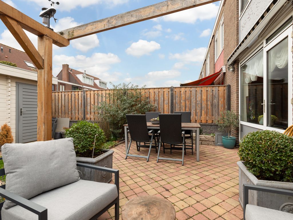 Sagiusstraat 72, Pernis