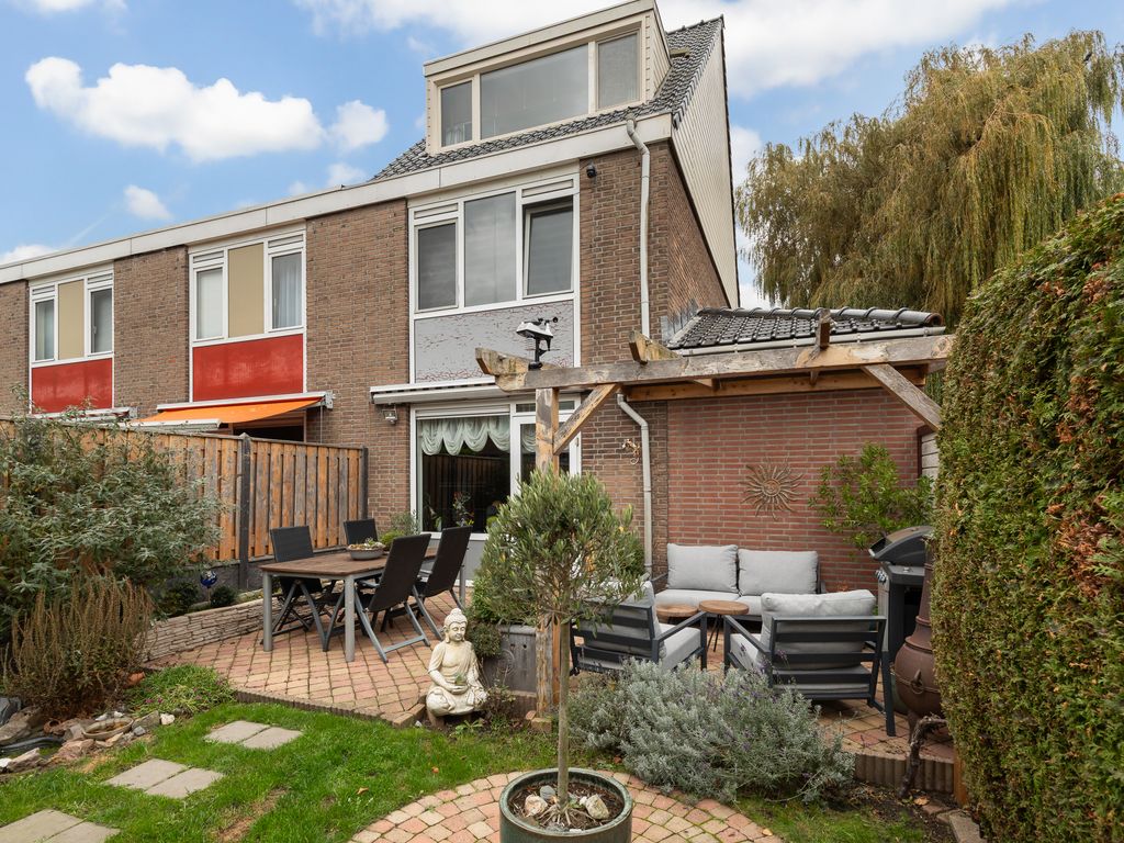 Sagiusstraat 72, Pernis